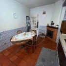 2 Apartamentos e Garagem com Logradouro